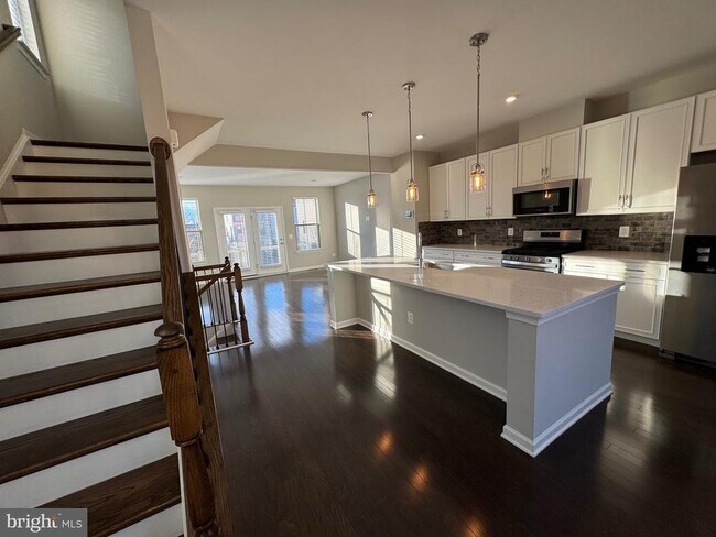 Building Photo - 120 Tolocka Terrace NE