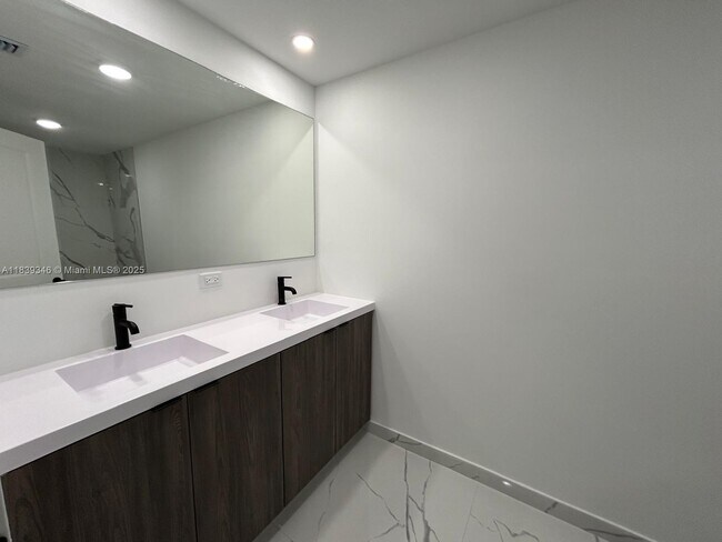 Building Photo - 14624 SW 261st Terrace