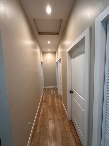 Building Photo - 10905 Olinda St