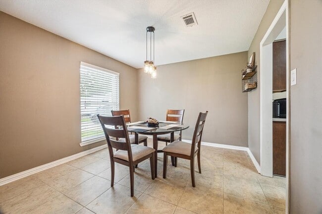 Building Photo - 6227 Creekside Ln