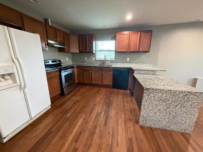 Building Photo - 4101