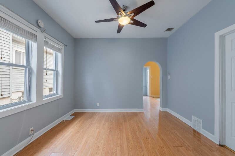 Building Photo - 3525 S 52nd Ct