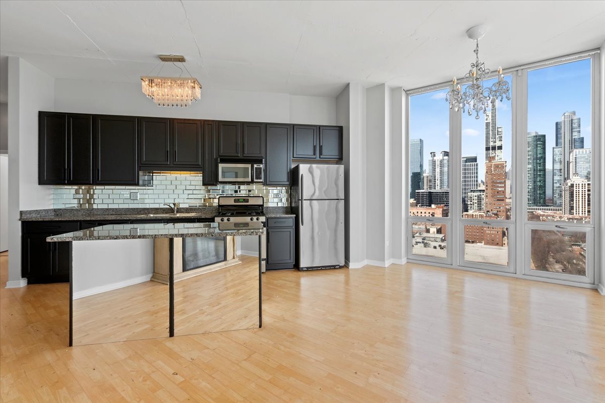 Building Photo - 1600 S Indiana Ave