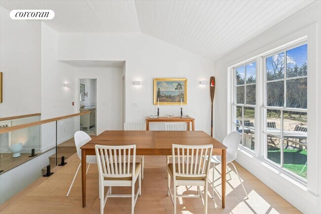 Building Photo - 25 Lamb Ave