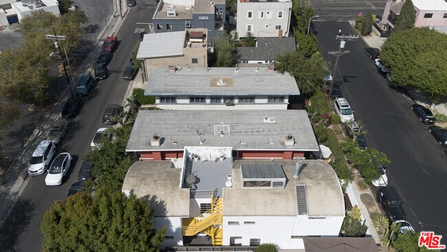 Building Photo - 229 San Juan Ave