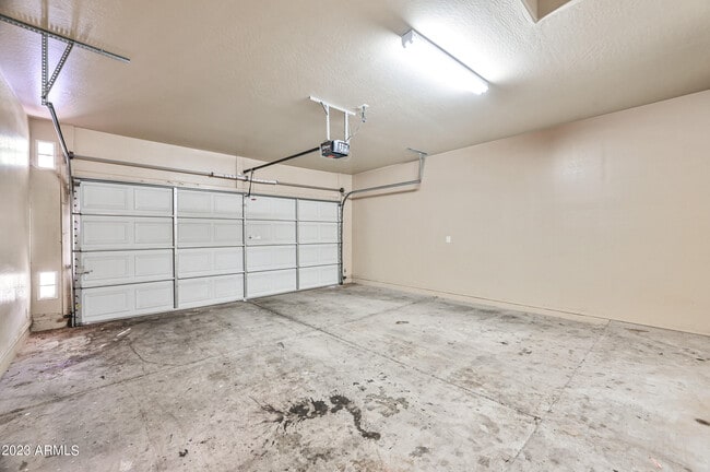 Building Photo - 4510 W Branham Ln