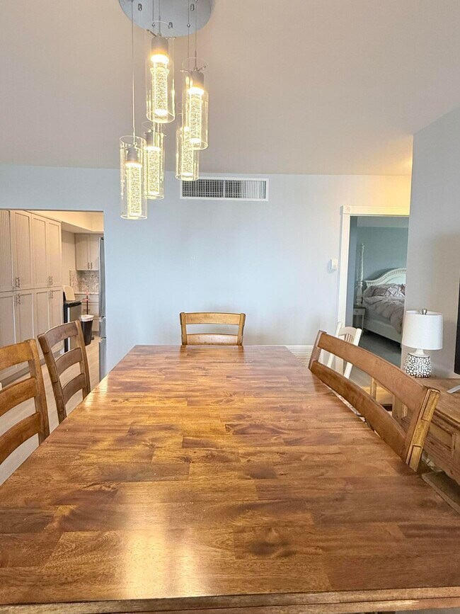 Building Photo - 3450 S Ocean Blvd