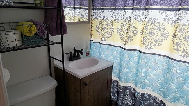 Building Photo - 521 Lonsvale Dr