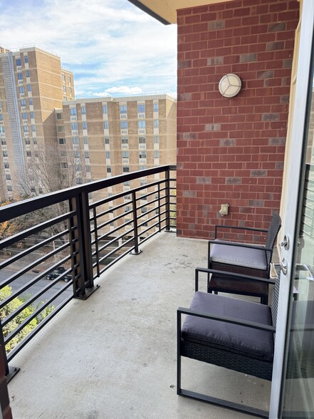 Personal Balcony - 618 N Boylan Ave