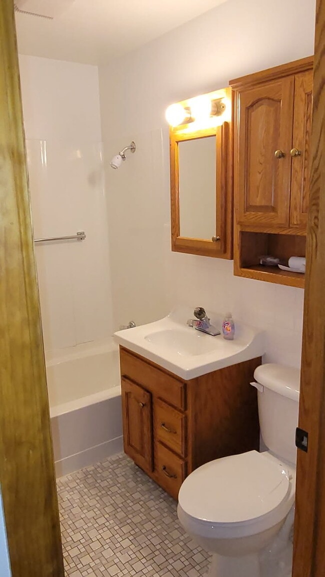 Building Photo - Koschak Properties