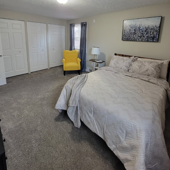 Building Photo - 255 Hague St