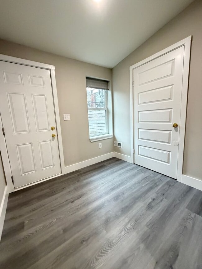 Building Photo - ??? NEWLY RENOVATED 3 BEDROOMS & 2.5 BATH HOUSE LOCATED IN HADDINGTON