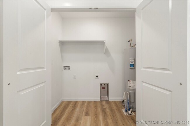 Building Photo - 107 N Atlanta St