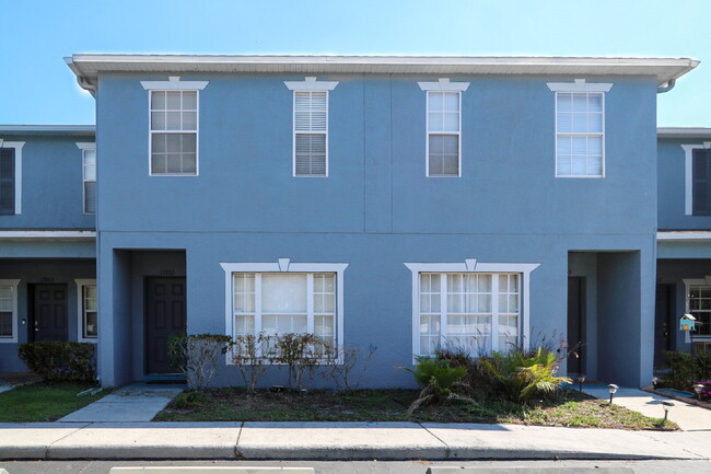 Primary Photo - Spacious 3-Bedroom Townhome in Gated Kings...