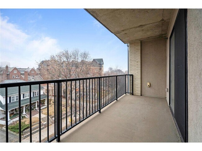 Building Photo - 317 Groveland Ave