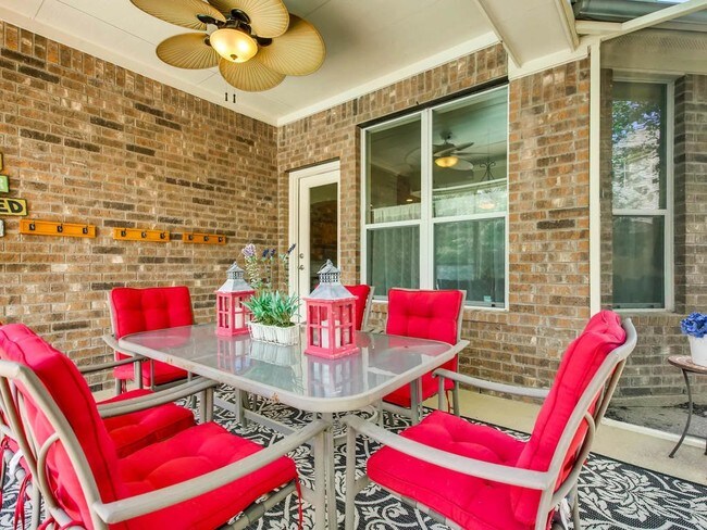 Building Photo - 10217 Medinah Greens Dr