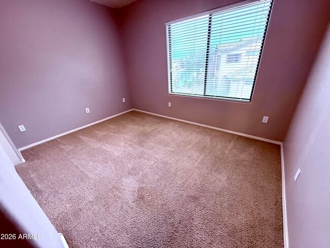 Building Photo - 705 W Queen Creek Rd