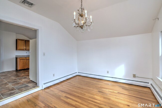 Building Photo - 83 Hawley Ave