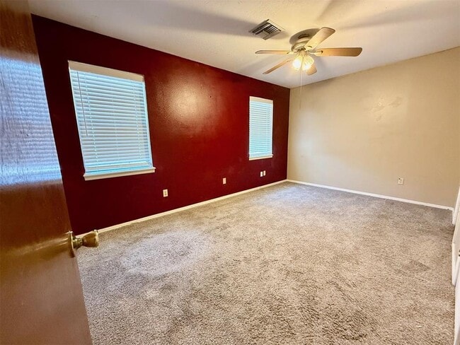 Building Photo - 2329 Heatherfield Ln