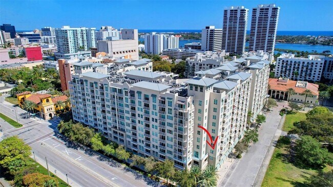 Building Photo - 480 Hibiscus St
