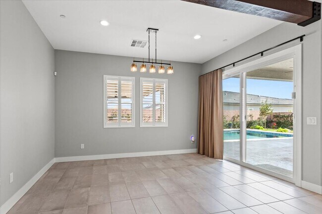 Building Photo - Fabulous Home!