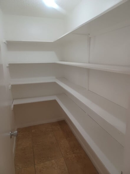 Building Photo - 4808 Lucaya Dr