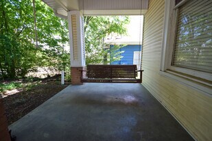 Building Photo - 1911 W 2nd St