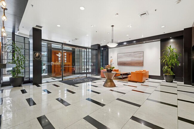 Building Photo - 1 Month Free! Modern + Spacious Pearl District Condo Including 24/7 Security +1  Secured Parking ...