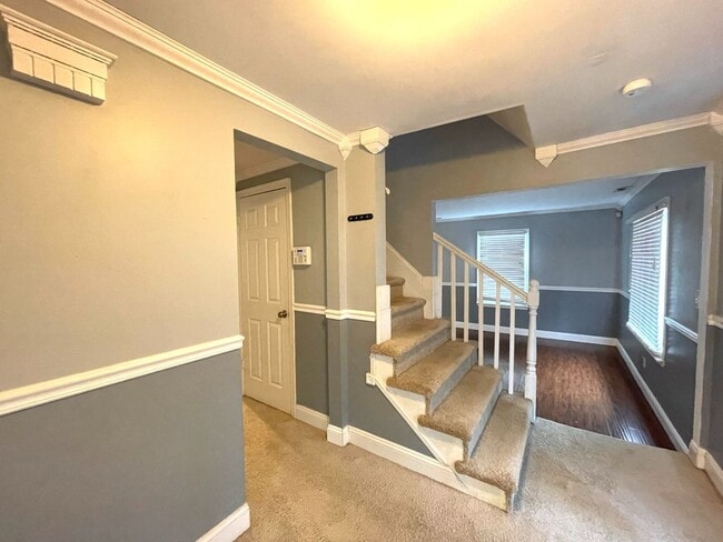 Building Photo - Beautiful 3-bedroom, 2.5-bathroom home