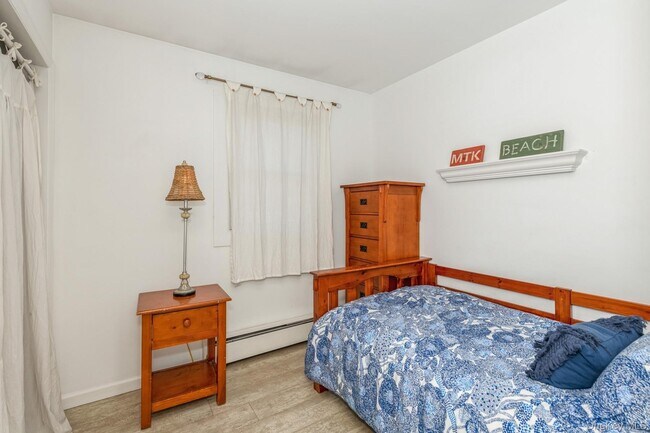 Building Photo - 33 Hoppin Ave