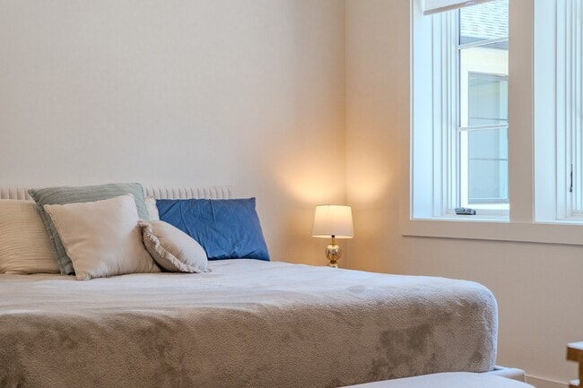 Building Photo - 7207 Gaston Ave