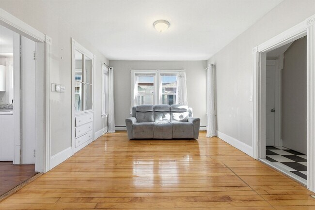 Building Photo - 21 John St