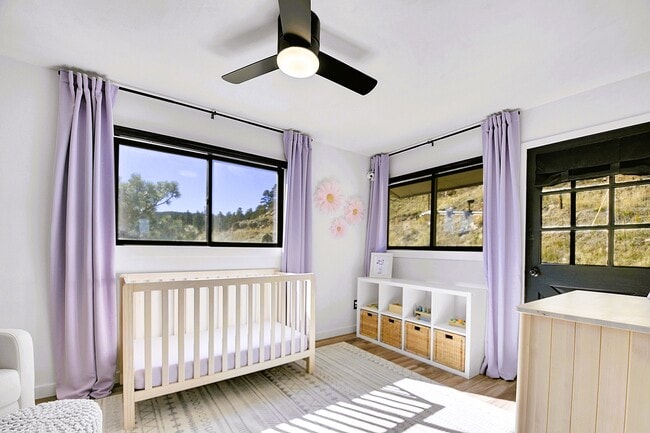 Building Photo - 1244 Hyland Dr