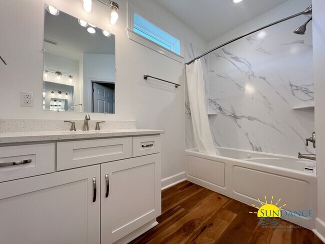 Building Photo - 4 Bedroom Sea Dunes Home just off 30A!