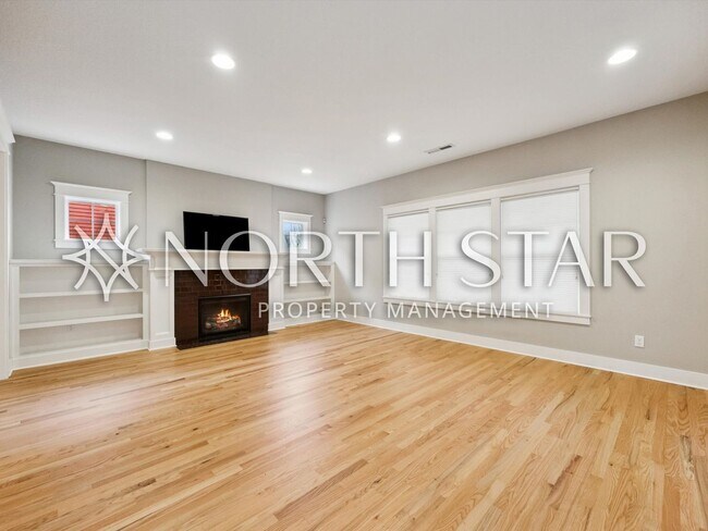 Building Photo - Exceptional Custom Home with Fully Appointed ADU in Prime John’s Landing Location