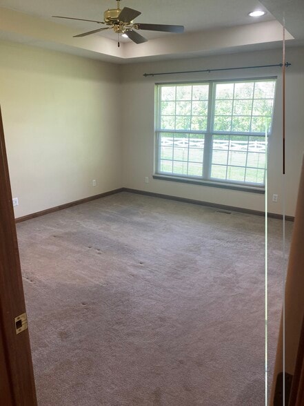 Building Photo - 2928 E Buckskin Dr