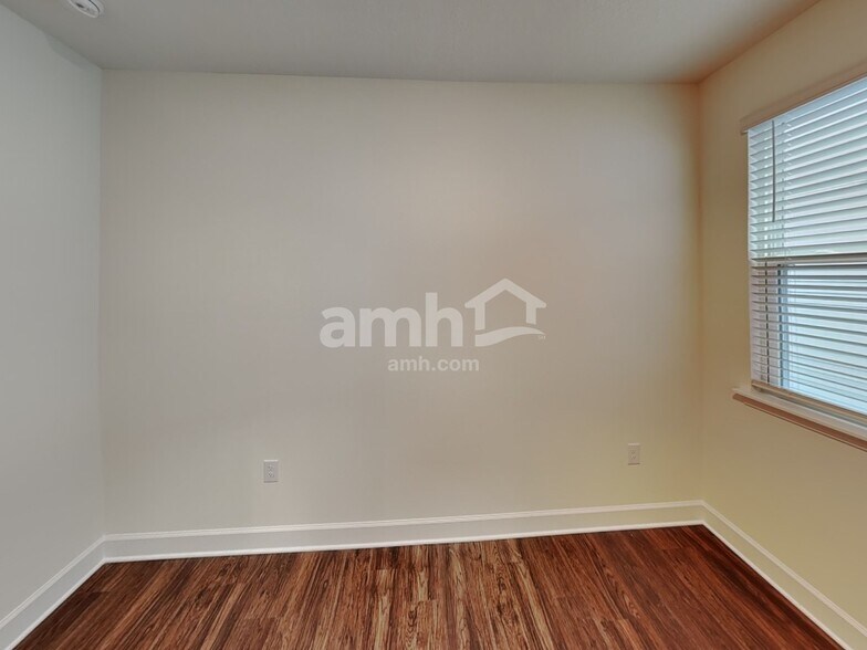 Building Photo - 8543 Belfort Lndg Dr