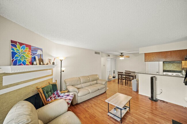 Building Photo - 2120 El Paseo St