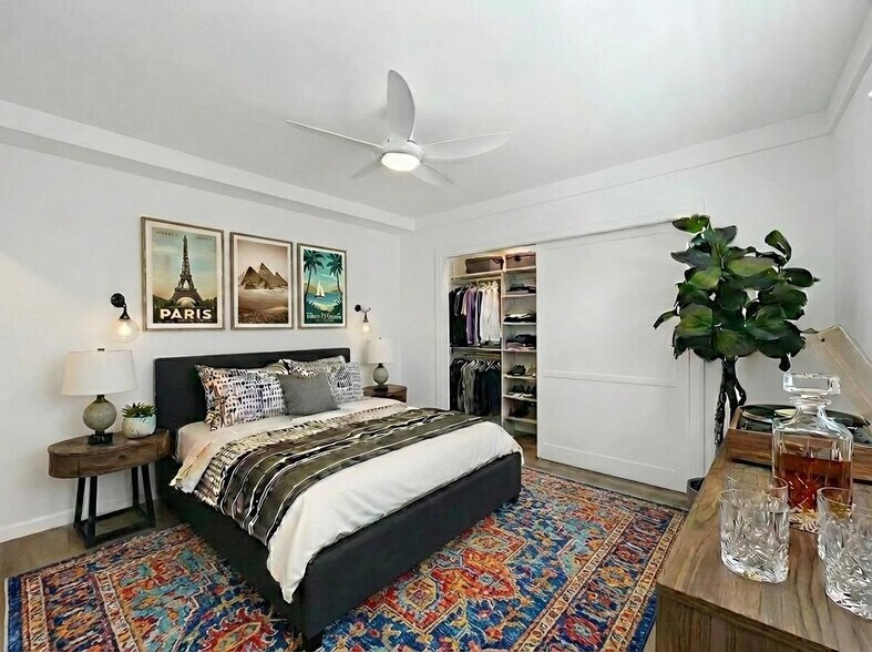 Building Photo - 5819 Carlton Way