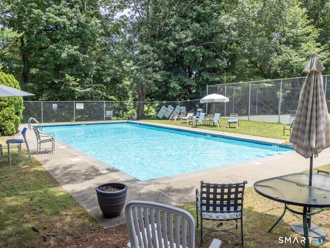 Building Photo - 36 Wilton Crst