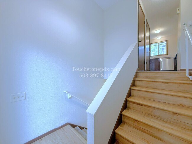 Building Photo - 120 SE 176th Pl