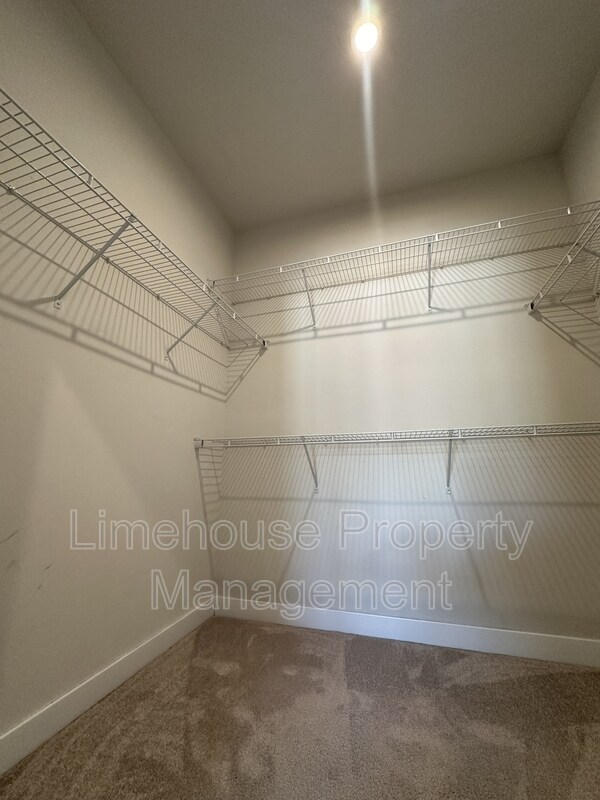 Building Photo - 1738 Foremast Loop