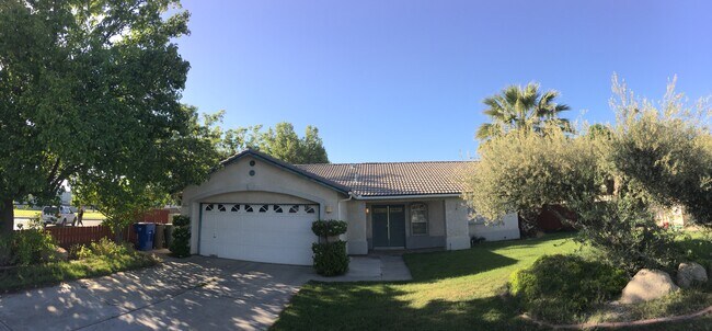 Primary Photo - 614 E Cinnamon Dr