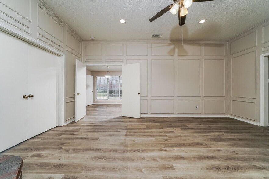 Building Photo - 601 Wedgewood Dr