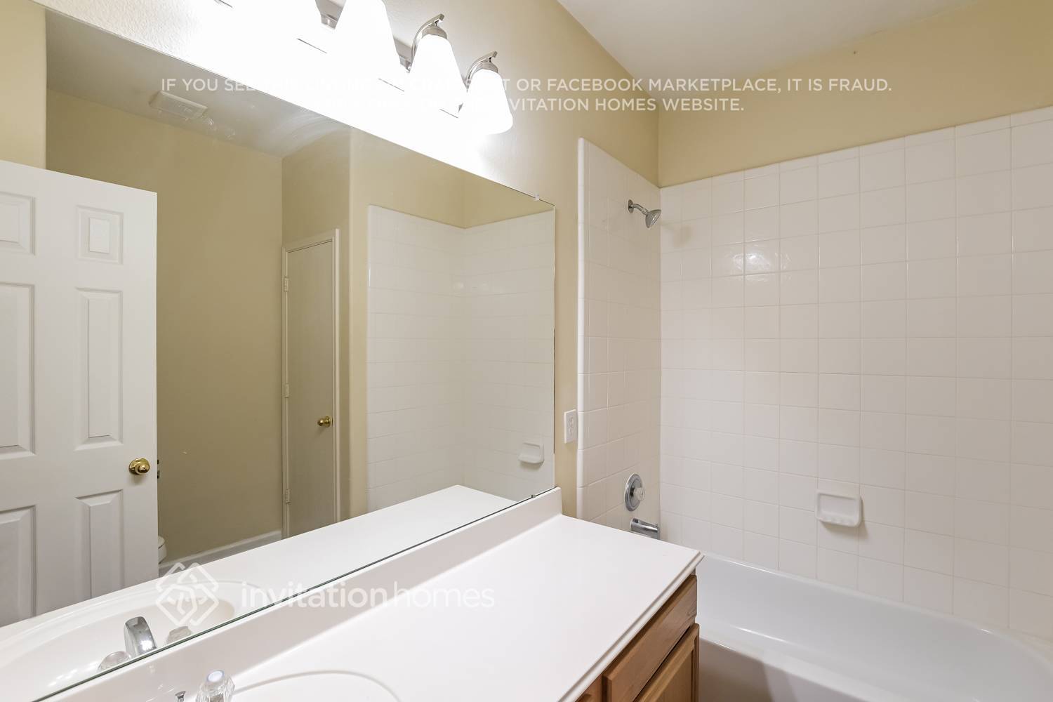 Building Photo - 15519 Riford Dr