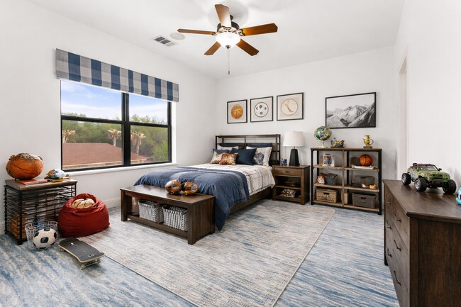 Building Photo - Elevated Executive Living in Lake Forest