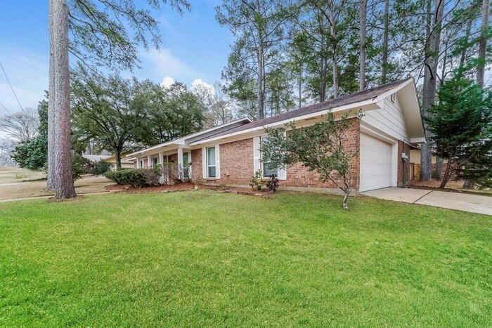 Building Photo - 52 Crossgates Dr