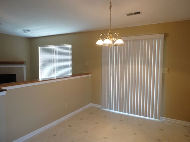 Building Photo - 1903 E Maple Park Dr