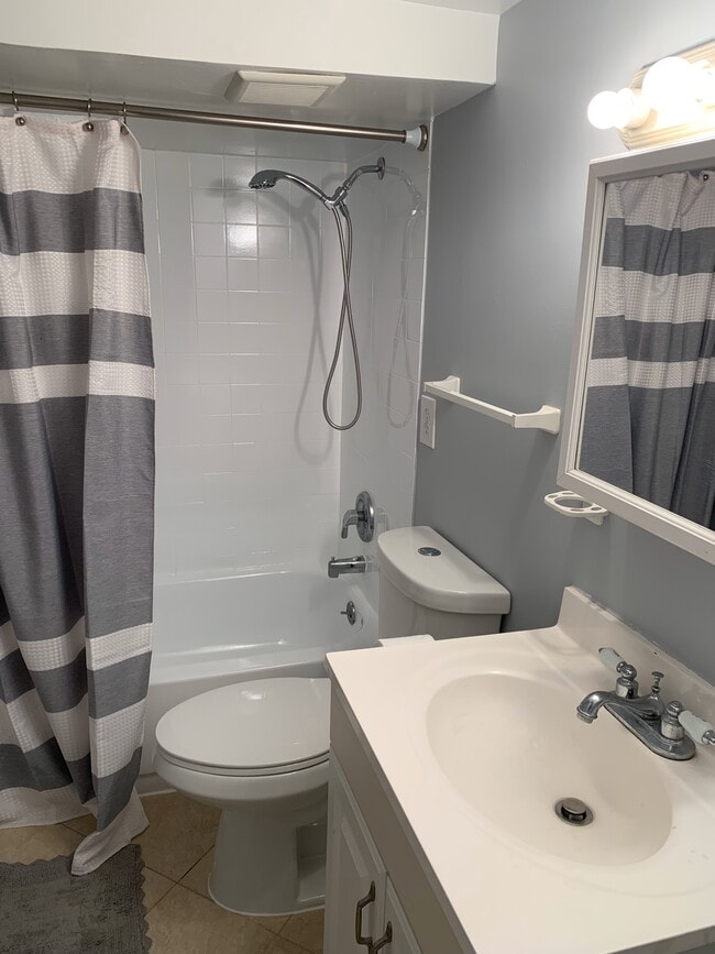 Building Photo - 613 P St NW