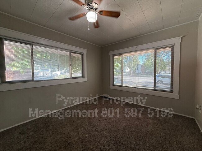 Building Photo - 1148 24th St